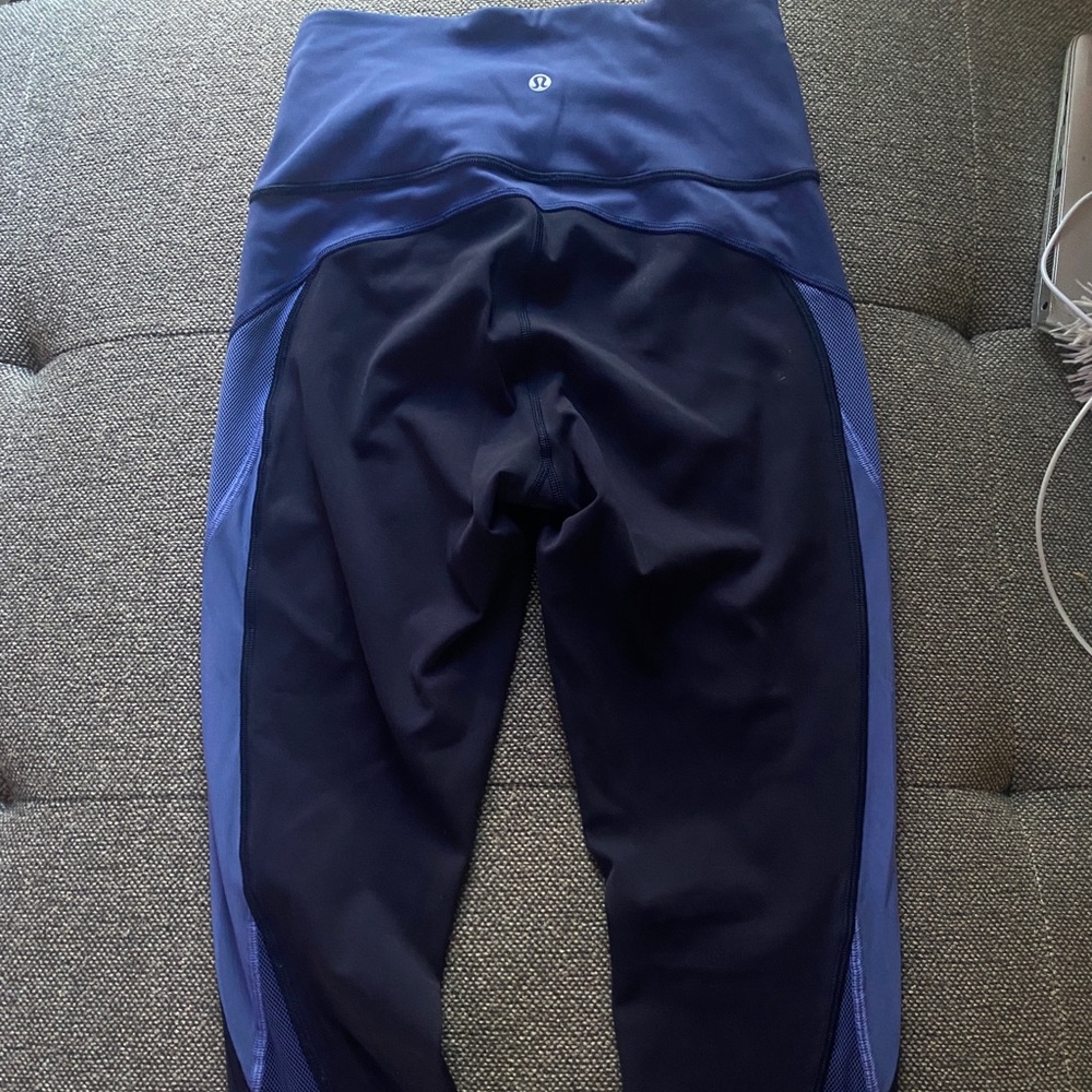 Lululemon crop leggings! Size 6